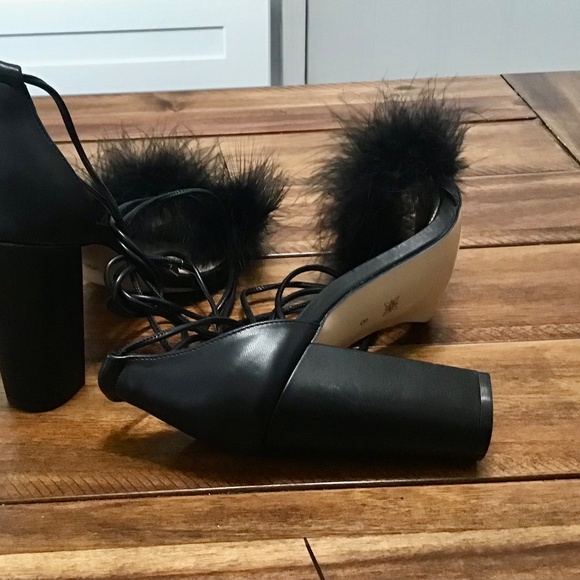 BCBGeneration Bing Heeled Sandal~Black~Size 8 - Picture 7 of 12